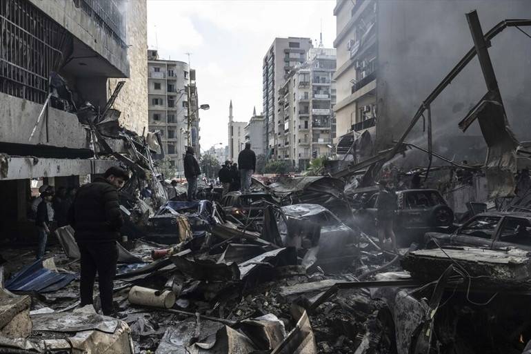 İsrail’den Lübnan’da “Sarı Hat” Kuzeyine Saldırılar! Trump’tan İran’a Yapay Zekâ Görselli Sert Mesaj!