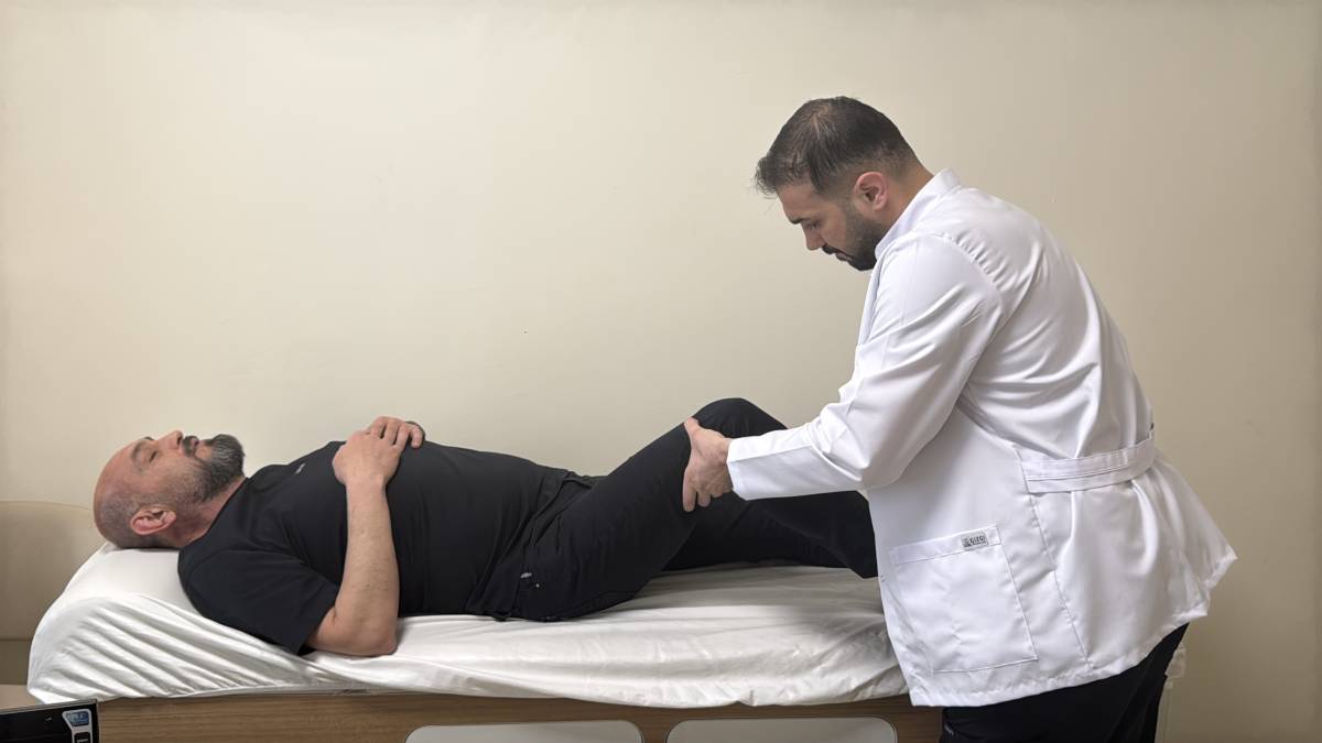 Afyonkarahisar’da Fakültede Tanışan Doktor Çift Aynı Hastanede Şifa Dağıtıyor!