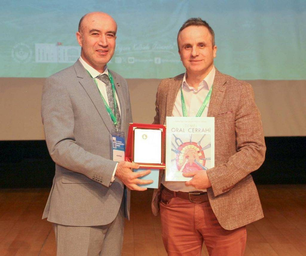 AFSÜ Diş Hekimliği Fakültesi’nde Akademik Yükseliş: Yayın Sayısı ve Uluslararası Başarılar Artışta