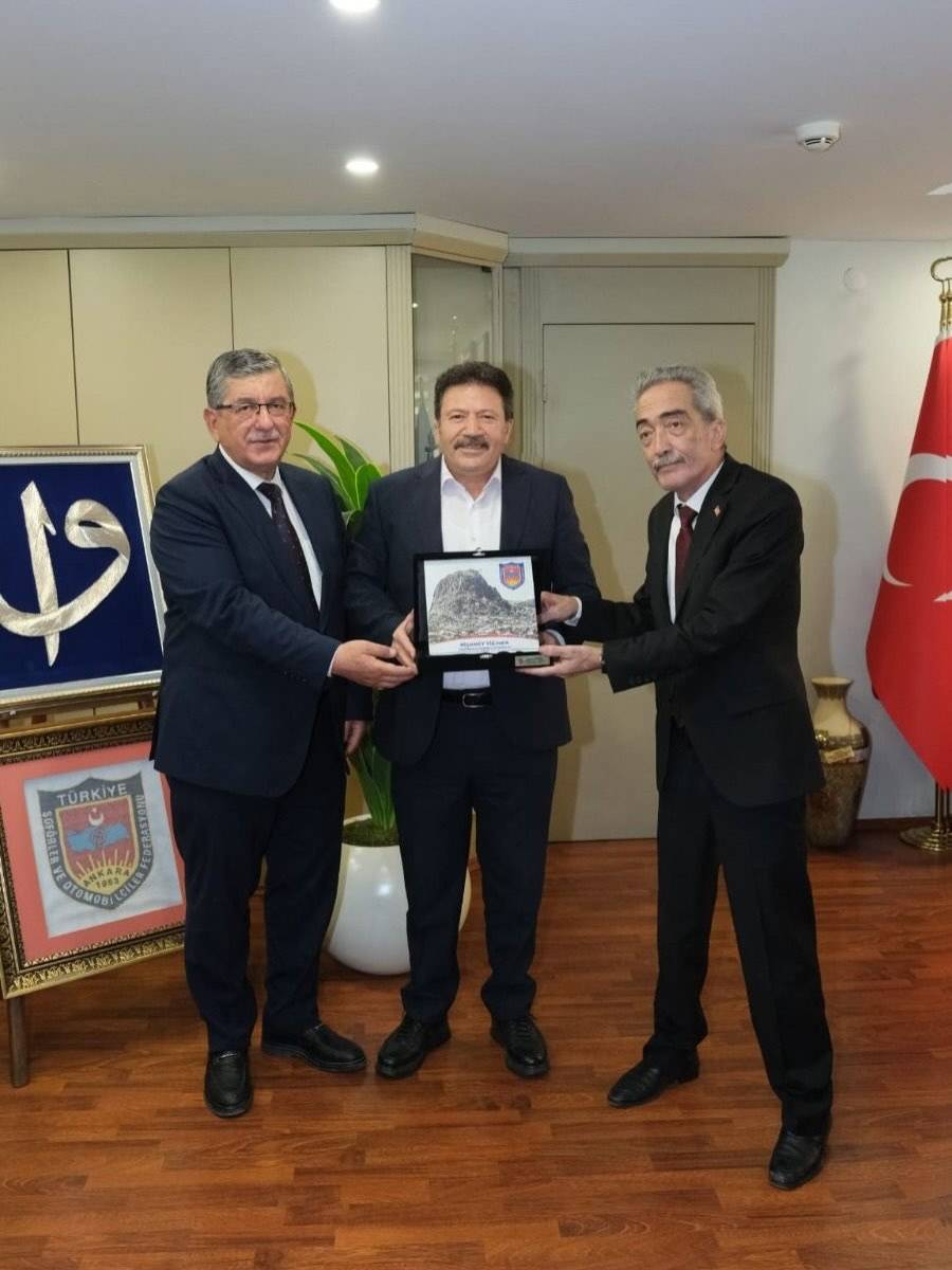 Afyonkarahisar Esnaf Heyetinden TŞOF Başkanı Mehmet Yiğiner’e Geçmiş Olsun Ziyareti
