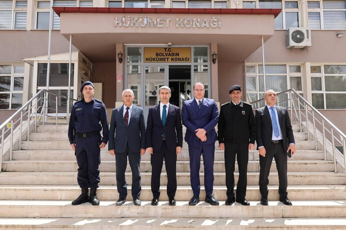 Afyonkarahisar Valisi Aktaş, Bolvadin’de Kaymakamlık Ziyaretinde Bulundu