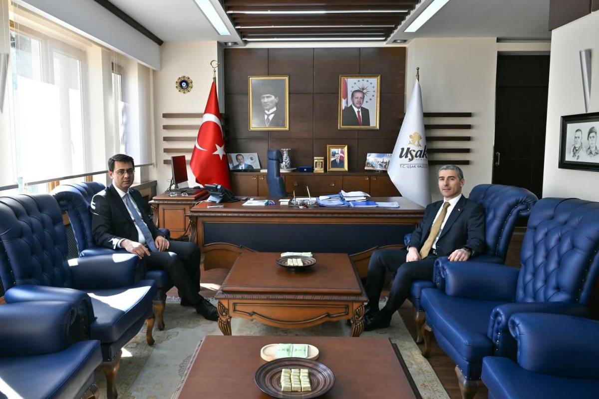 Afyonkarahisar Valisi Aktaş’tan Uşak Valisi Kartal’a Hayırlı Olsun Ziyareti