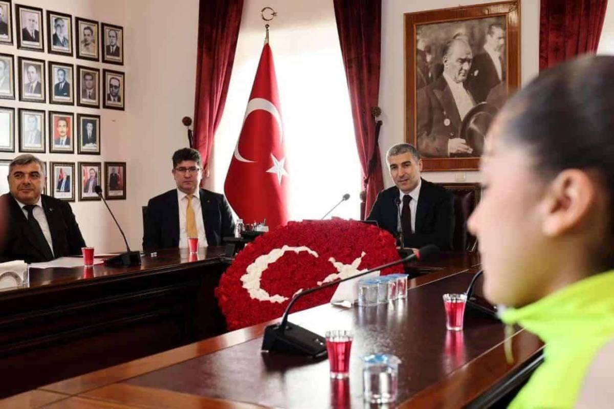 Afyonkarahisar’da Çifte Başarı: MSÜ Dereceleri ve Hentbolda Türkiye Şampiyonluğu