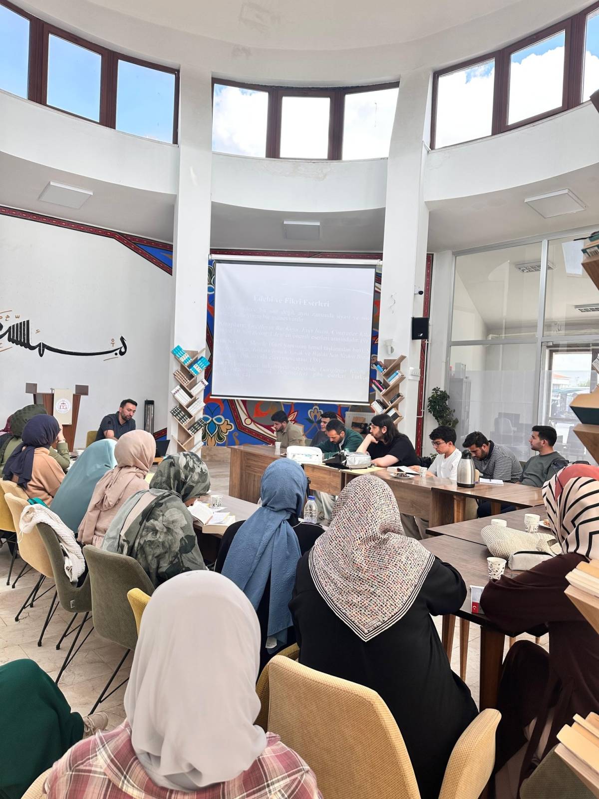 Afyonkarahisar’da Gençlere Yönelik Kitap Tahlili Programı Başladı