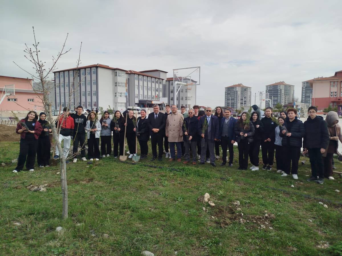 Afyonkarahisar’da Öğrencilerden Doğaya Anlamlı Katkı