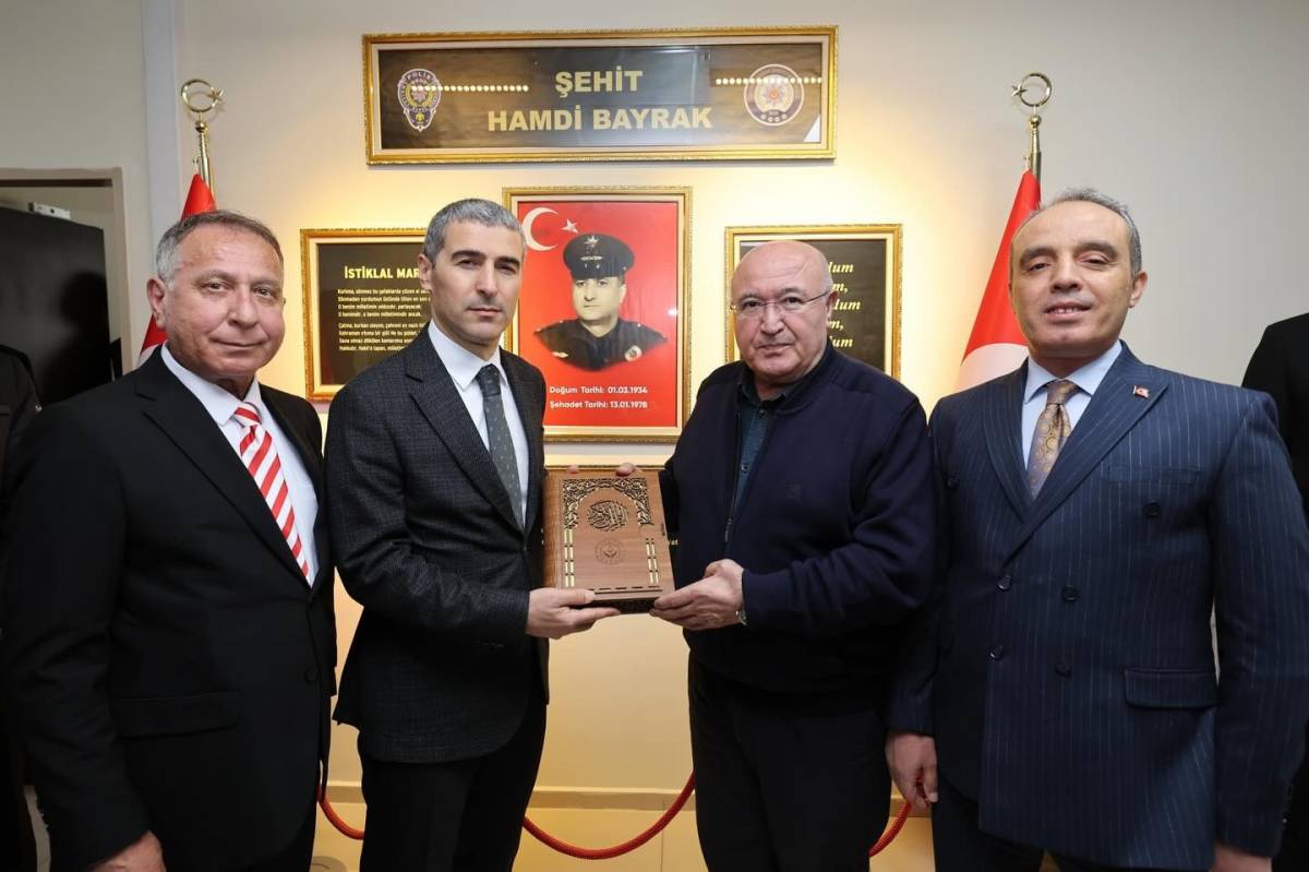 Afyonkarahisar’da Şehit Komiser Hamdi Bayrak Anısına Anı Köşesi Açıldı