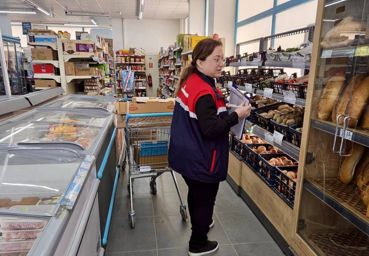 Afyonkarahisar’da TÜFİS Kapsamında Market Fiyat Takibi Yapıldı
