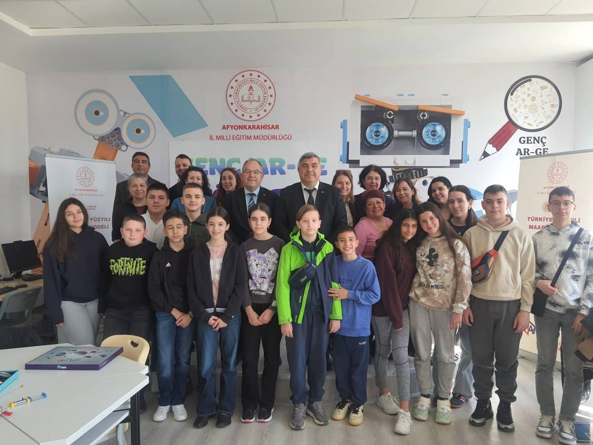 Afyonkarahisar’da Uluslararası STEAM Buluşması: Geleceğin Mühendisleri Bir Araya Geldi