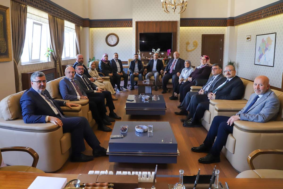 AK Parti Heyetinden İGM Başkanı Siper’e Hayırlı Olsun Ziyareti