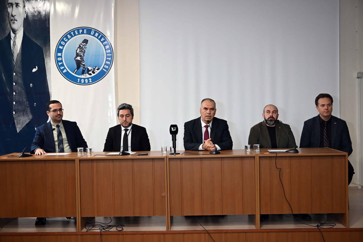 AKÜ’de “İİBF Kariyer Günü”: RSP Teknik Koleji ve Artuk Havacılık Öğrencilerle Buluştu