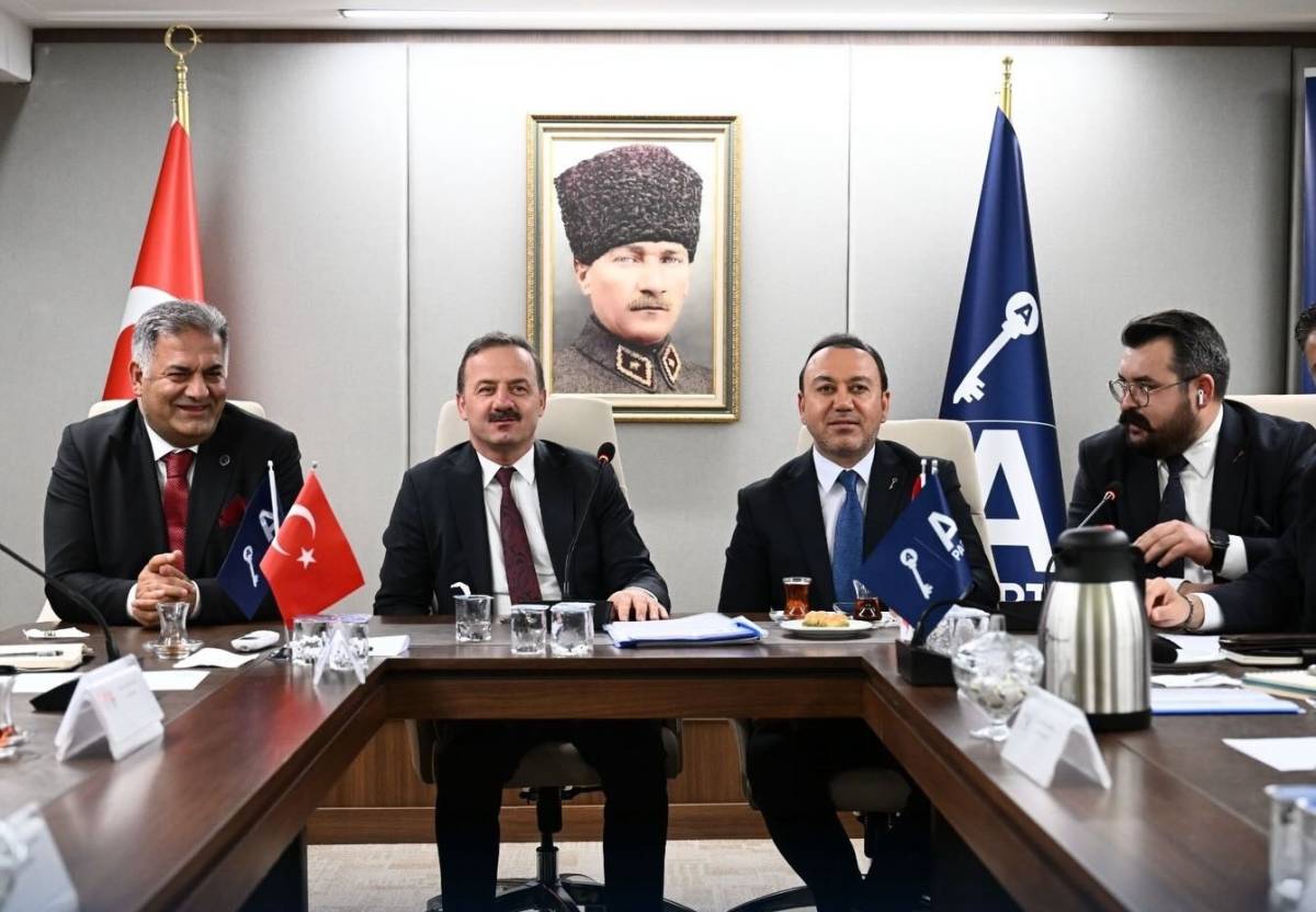 Anahtar Parti Afyonkarahisar İl Başkanlığı, Genel Merkezdeki Teşkilat Başkanları Toplantısına Katıldı