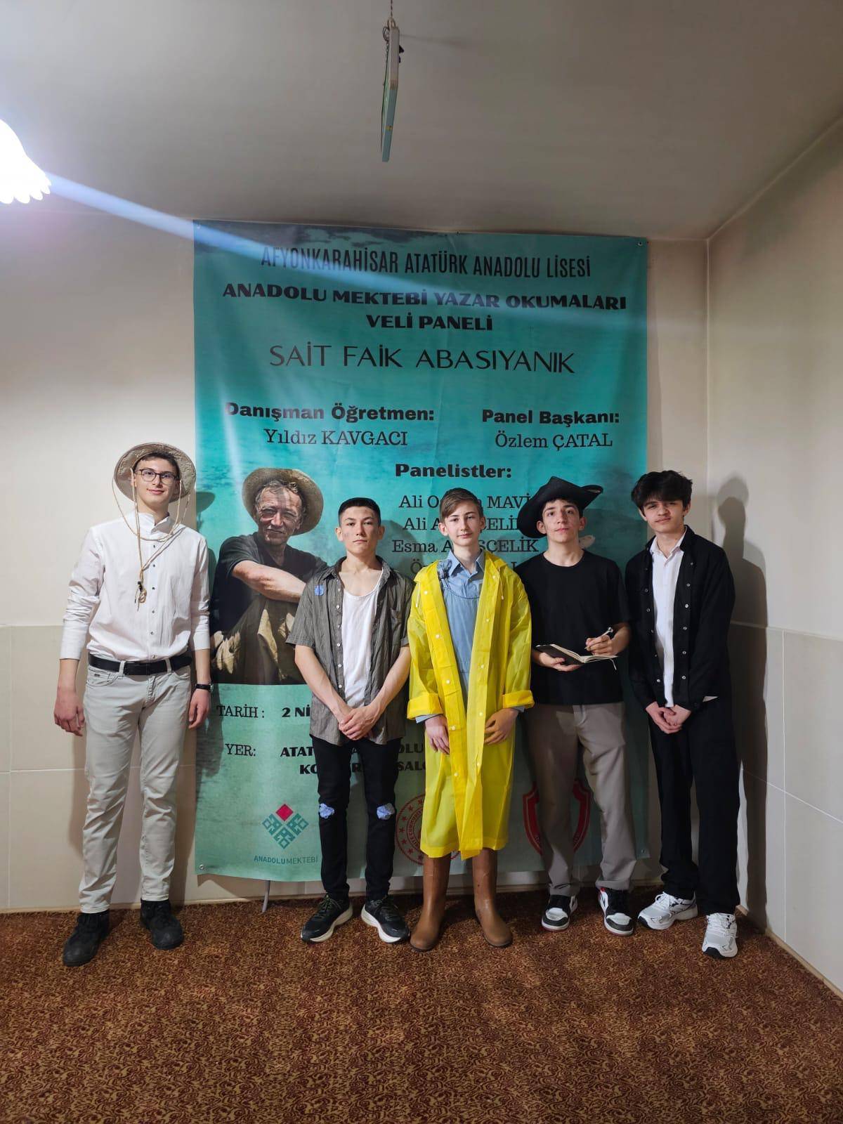 Atatürk Anadolu Lisesi’nden Türkiye’de Bir İlk: Veliler Panelde Buluştu