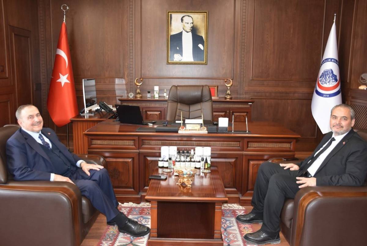 Eski Orman Bakanı Eroğlu’ndan AFSÜ Rektörü Aslan’a Ziyaret
