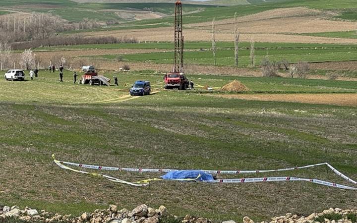 Tarlada Komşu Hesaplaşması: Çorum’da Baba ve Oğul Silahlı Saldırıda Hayatını Kaybetti!