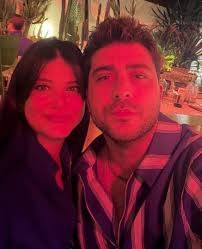 Doğukan Güngör, Feyza Civelek’in Doğum Gününde Görüntülendi: “Kızılcık Şerbeti” Ekibi Bir Araya Geldi!