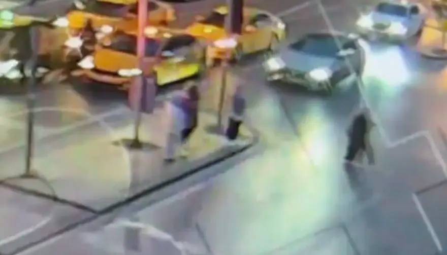 Şişli’de Feci Kaza: Mısırlı Turist Direğin Altında Kaldı!