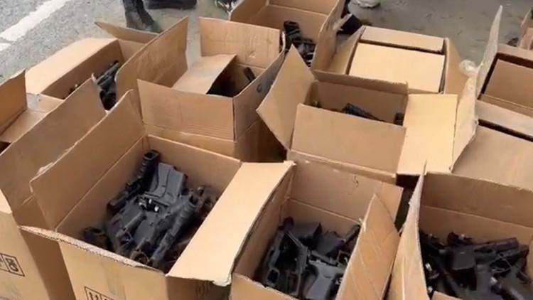 İstanbul’da Nefes Kesen Operasyon: Araçta 1.021 Tabanca Ele Geçirildi!