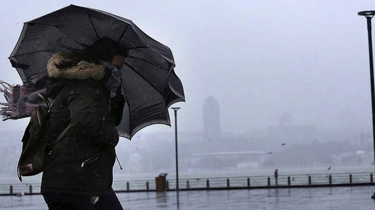 Sağanak ve Fırtına Geliyor: Meteoroloji Saat Verdi, Sıcaklıklar Düşecek!