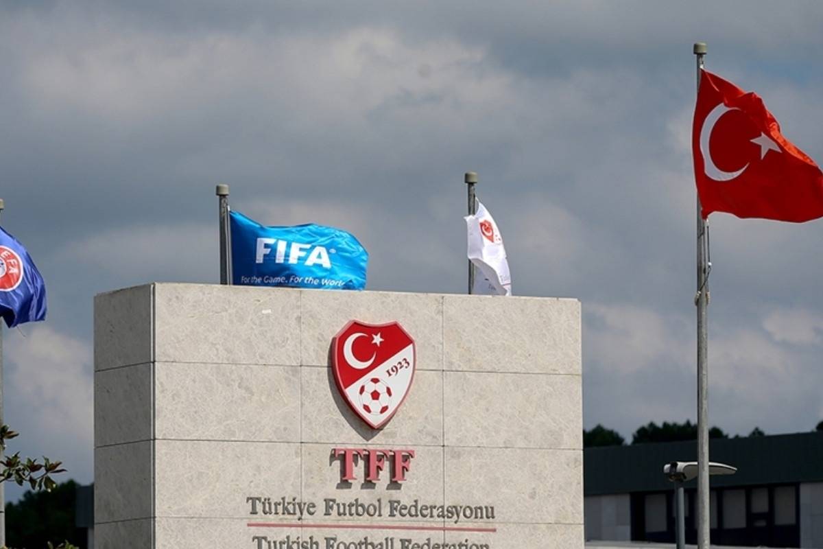 PFDK’dan 11 Süper Lig Kulübüne Para ve Tribün Kapatma Cezası!