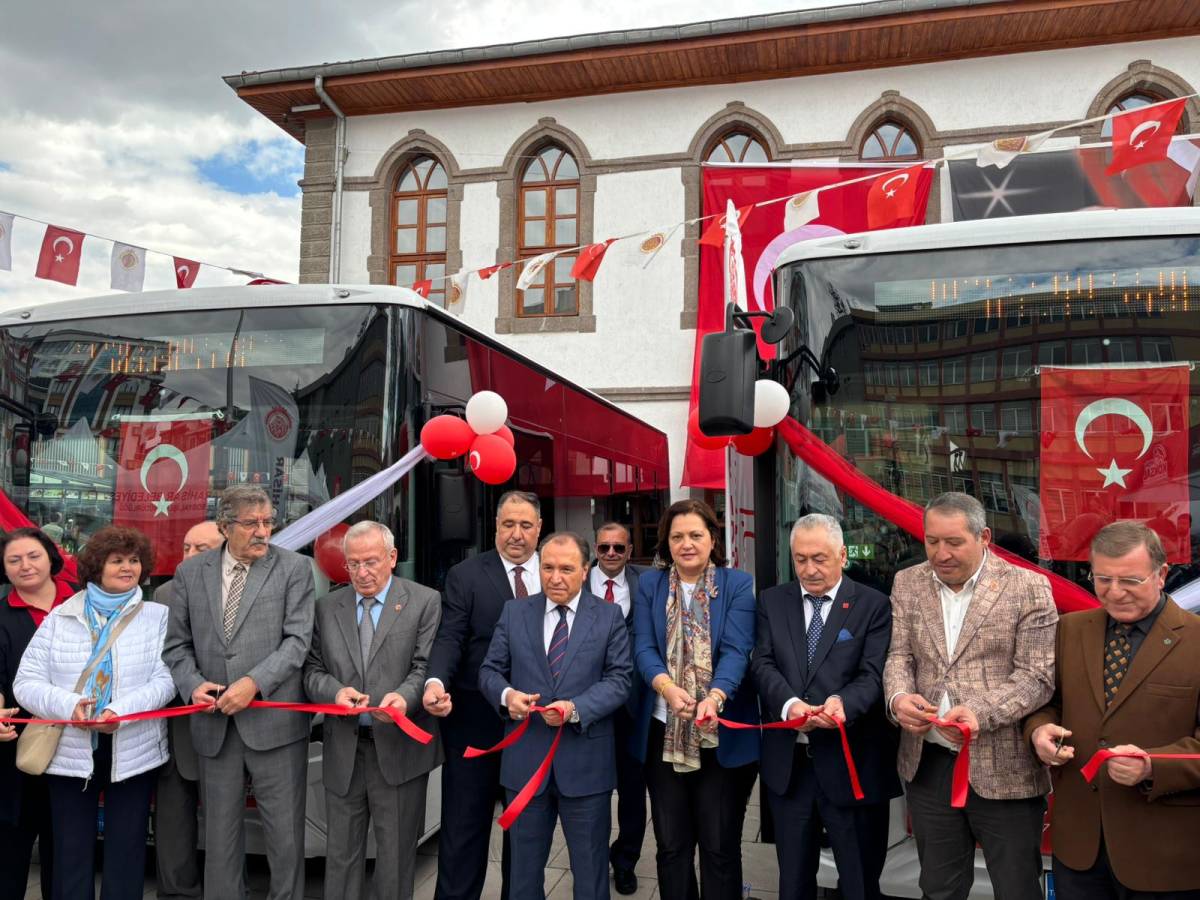 Afyonkarahisar Belediyesi Ulaşım Filosunu Güçlendirdi: 3 Yeni Otobüs ve TOGG Hizmete Girdi