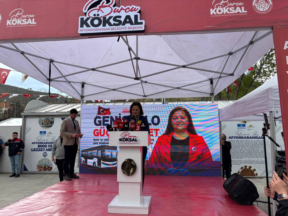 Afyonkarahisar Belediyesi Ulaşım Filosunu Güçlendirdi: 3 Yeni Otobüs ve TOGG Hizmete Girdi