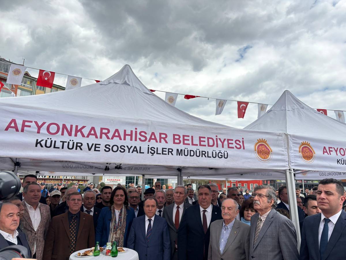 Afyonkarahisar Belediyesi Ulaşım Filosunu Güçlendirdi: 3 Yeni Otobüs ve TOGG Hizmete Girdi