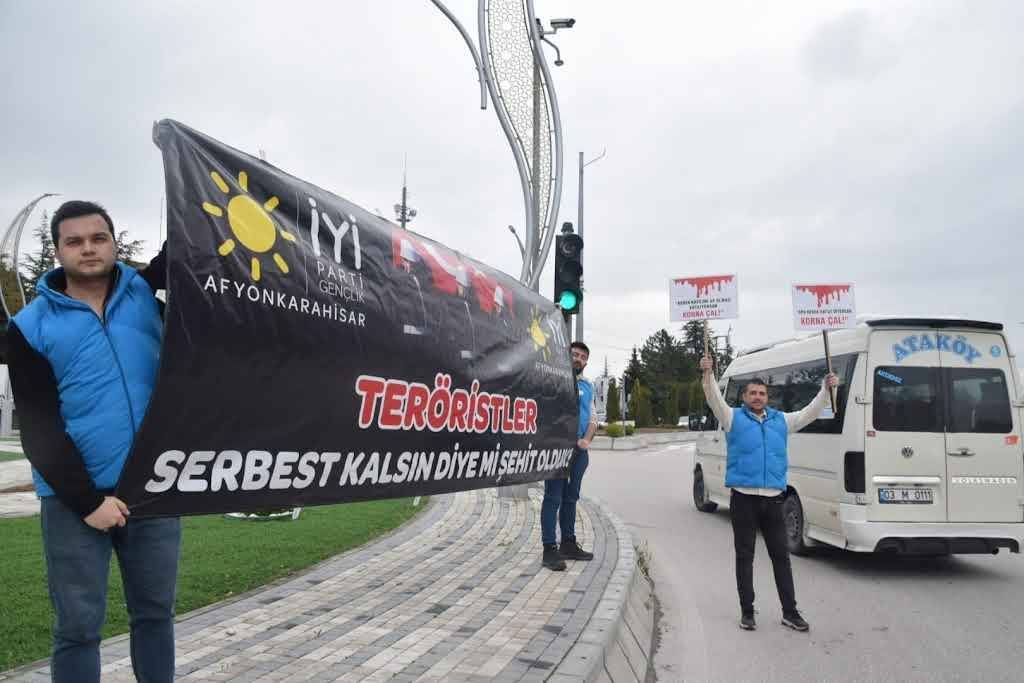 Afyonkarahisar İYİ Parti Gençlik Kolları’ndan Teröre Tepki Eylemi