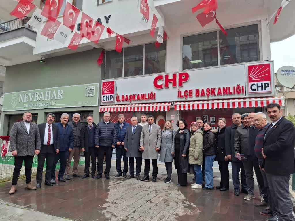 CHP Afyonkarahisar Teşkilatı Ataköy Semt Pazarı’nda Vatandaşlarla Buluştu