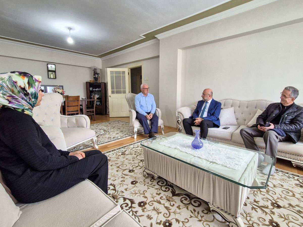 İl Başkanı Turgay Şahin’den Vefa Ziyareti: Emekli Öğretmen Demircan Unutulmadı