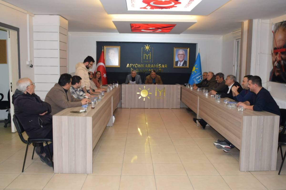 İYİ Parti Afyonkarahisar’da Geniş Katılımlı Divan Toplantısı Gerçekleştirildi
