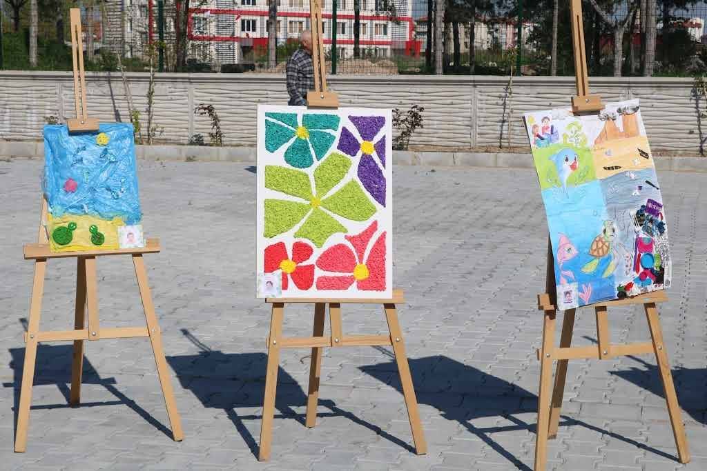 Miniklerden Büyük Mesaj: Zeynur Çetinkaya Kızılay Anaokulu Geri Dönüşüm Sergisi Tam Not Aldı