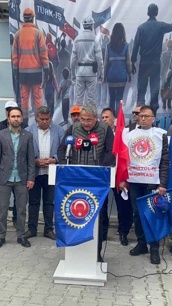 TÜRK-İŞ Afyonkarahisar'da 1 Mayıs'ta Emek, Dayanışma ve Adalet Çağrısı